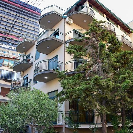 Koa Hotel Durrës Zewnętrze zdjęcie