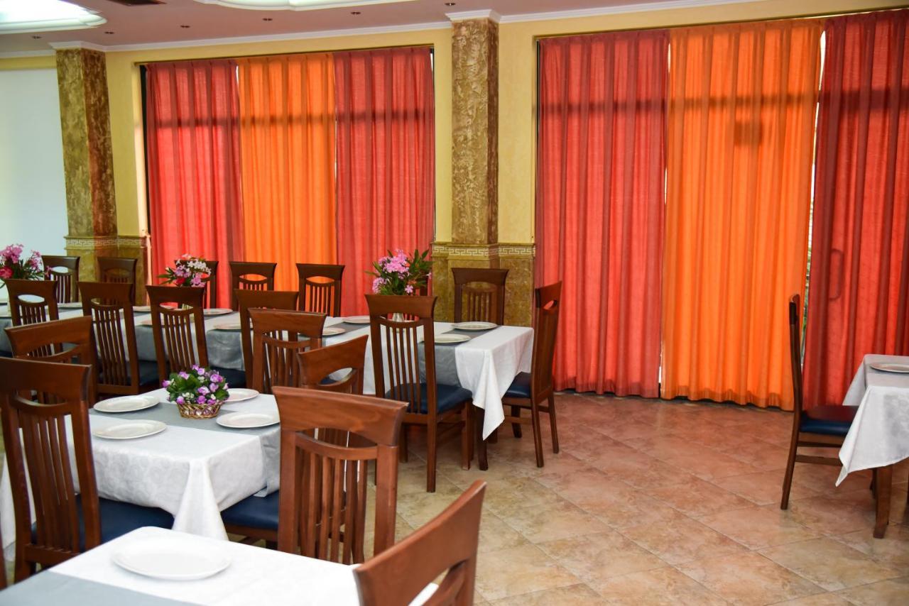 Koa Hotel Durrës Zewnętrze zdjęcie