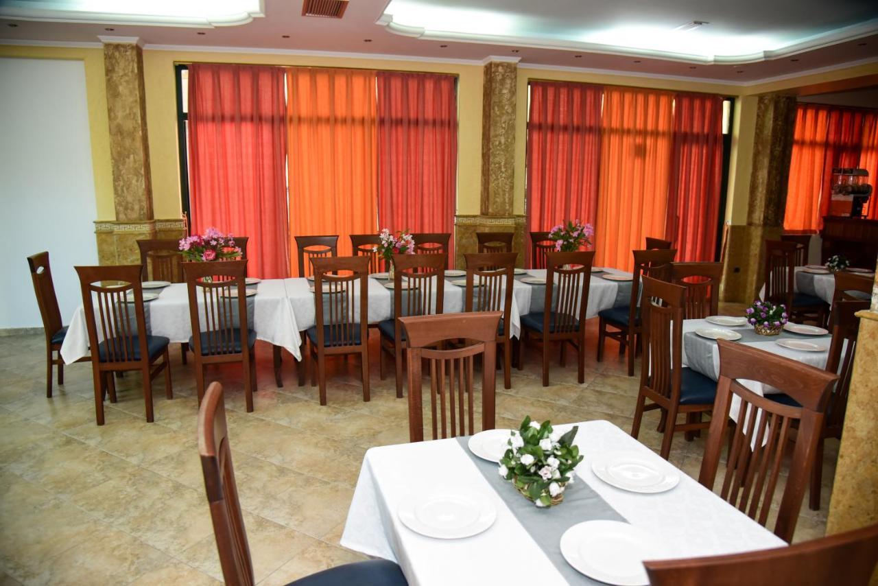Koa Hotel Durrës Zewnętrze zdjęcie